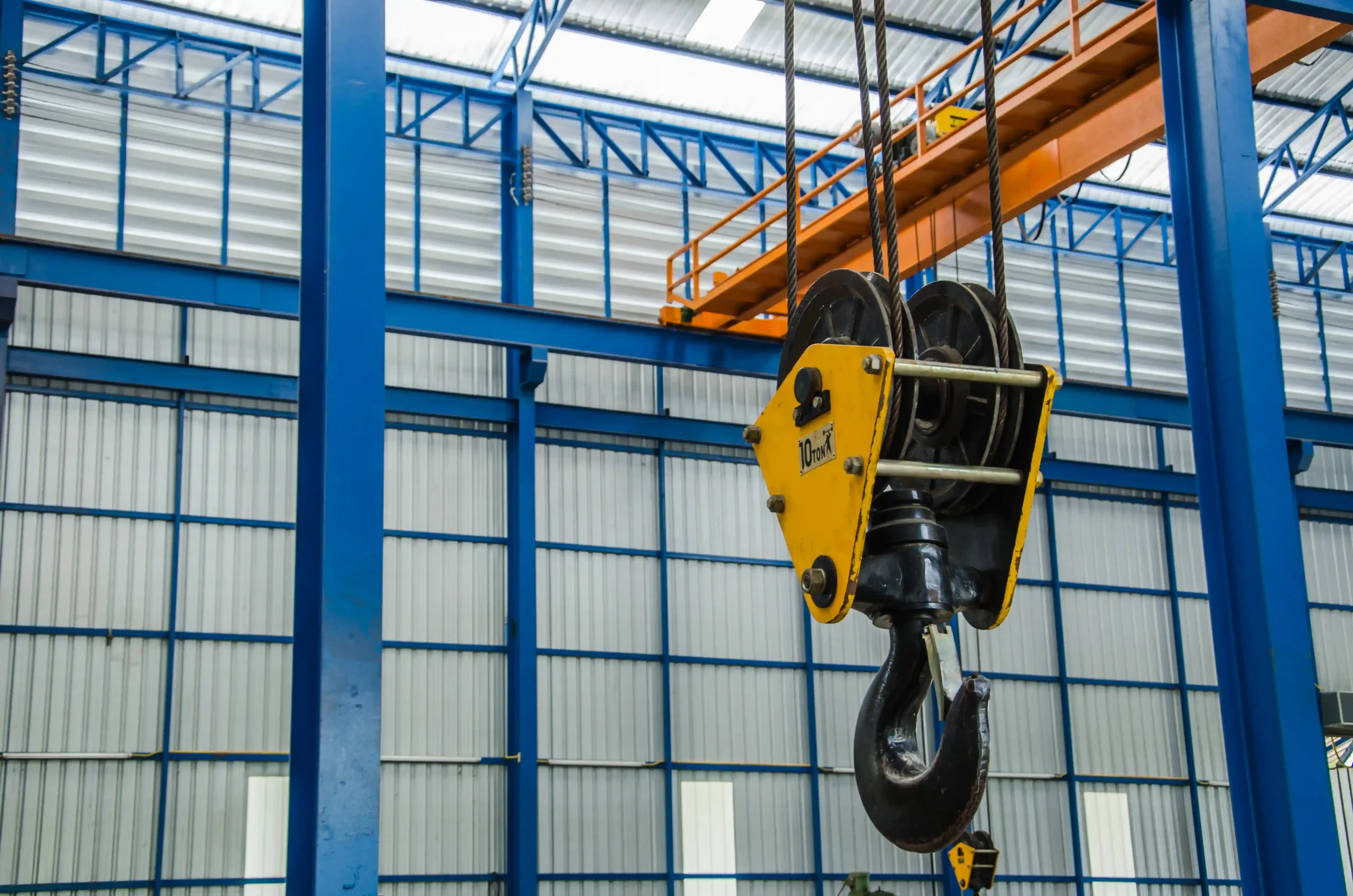 Crane Systems in PEB Design: FAQs for Builders and Contractors