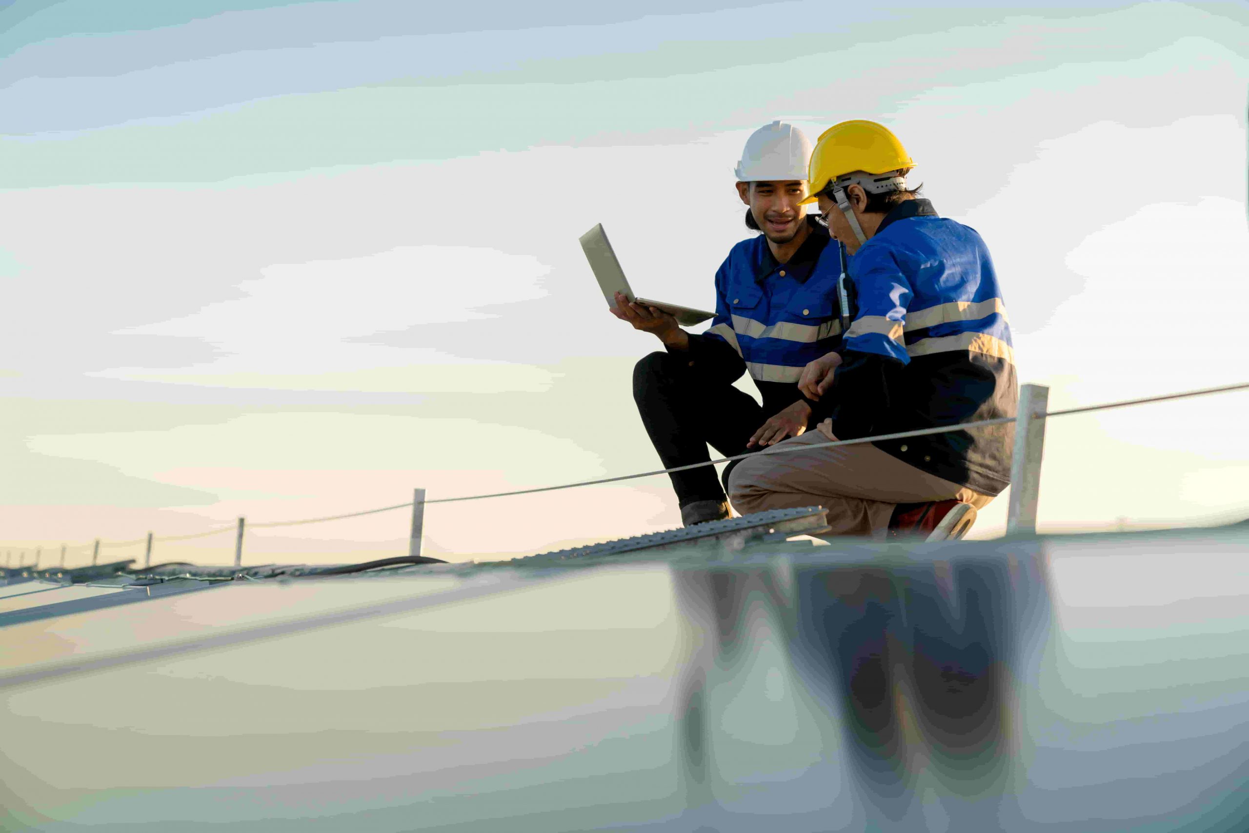 Single Skin vs. Sandwich Roof Panels: Which is Best for Your Project?